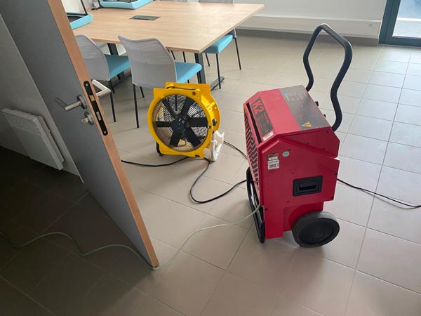 assécheur et ventilateur mur et sol